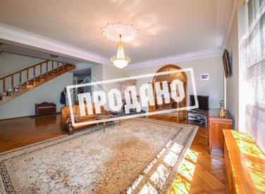 Дом в классическом стиле у санатория Золотой колосс №5