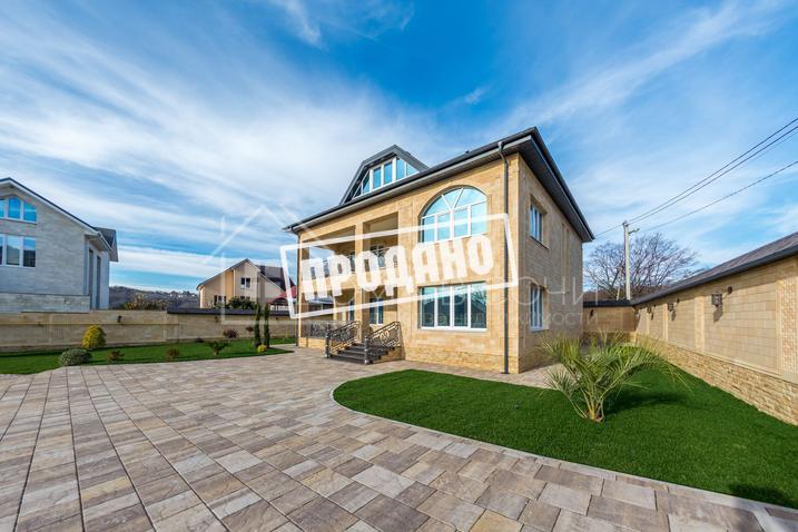 Домовладение с бассейном №3