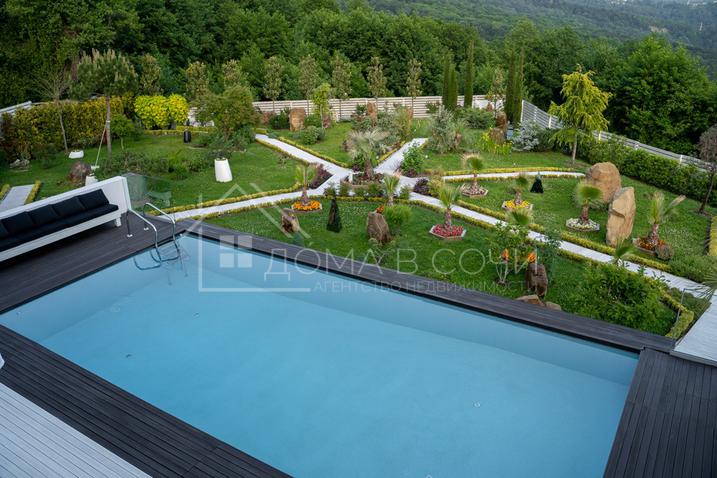 Дизайнерский особняк в горах Хосты №13