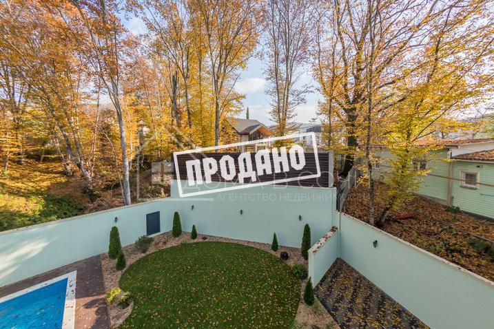 Современный коттедж с бассейном №3