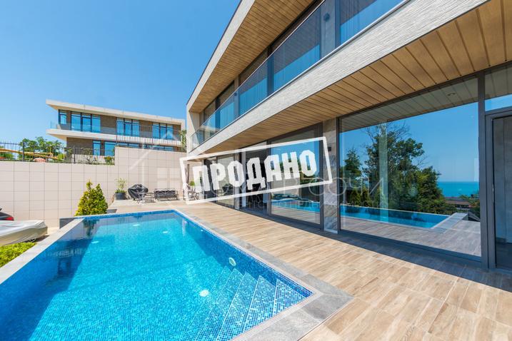 Вилла в стиле минимализм с видом на море №1