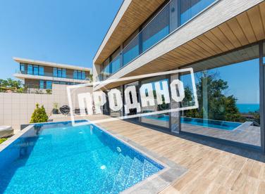 Вилла в стиле минимализм с видом на море №1