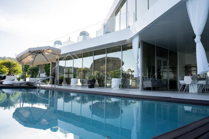 Дизайнерский особняк в горах Хосты №1