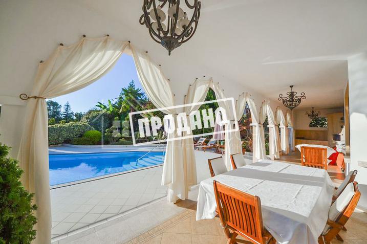 Роскошный особняк в средиземноморском стиле у моря №10