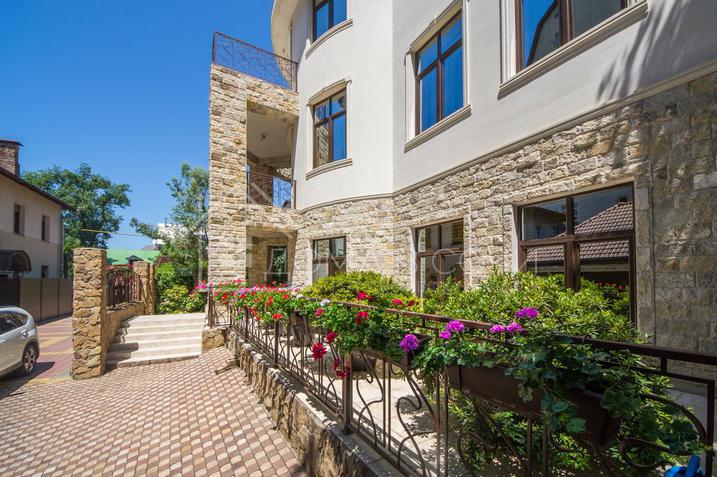 Вилла у санатория Металлург №1