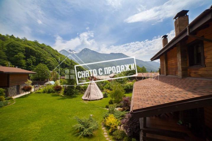 Особняк с большим участком на ул. Дворцовой №7