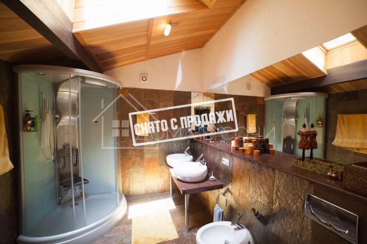 Особняк с большим участком на ул. Дворцовой №15