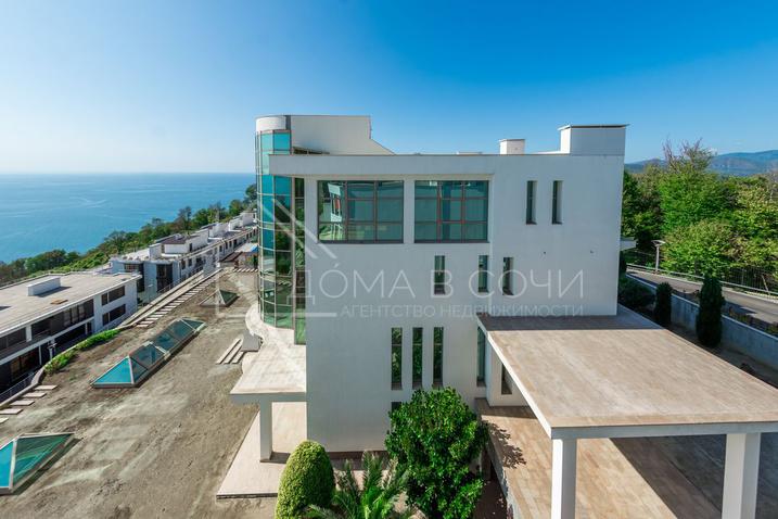 Резиденция в коттеджном поселке класса люкс №2