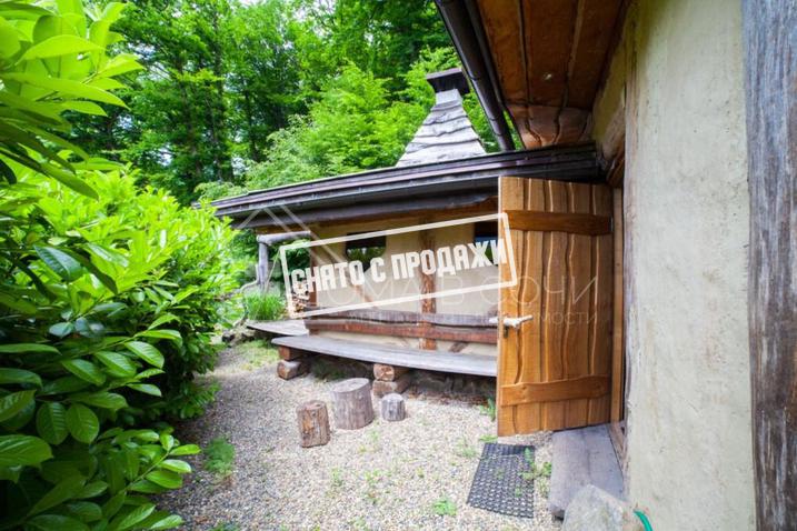 Особняк с большим участком на ул. Дворцовой №12