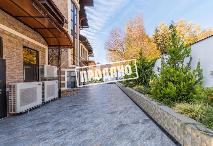 Архитектурный особняк на Старой Мельнице №11