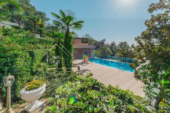 Вилла на 25 сотках с 12 метровым бассейном №18