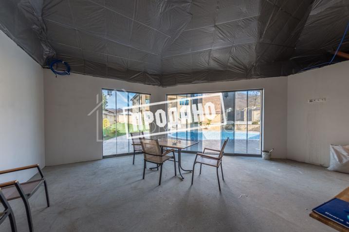 Домовладение с бассейном №11