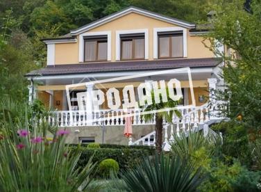 Дом в живописном месте №3