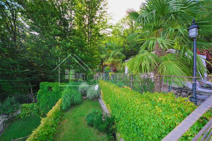 Вилла сруб на большом участке №3