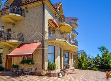 Элитное домовладение с классическим ремонтом и видом на море №5