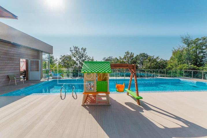 Вилла на 25 сотках с 12 метровым бассейном №17