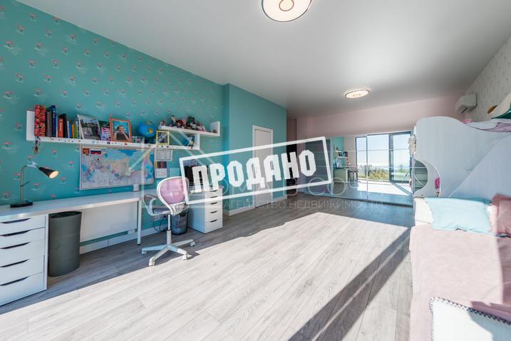 Современная вилла с бассейном №24