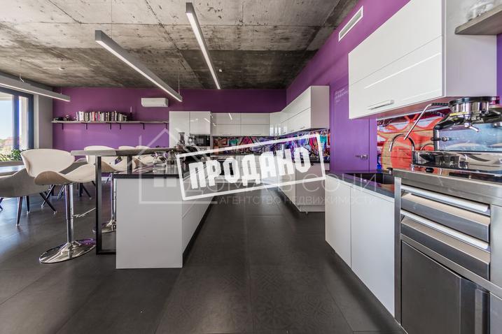 Современная вилла с бассейном №17