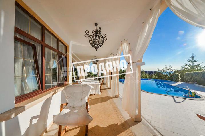 Роскошный особняк в средиземноморском стиле у моря №12