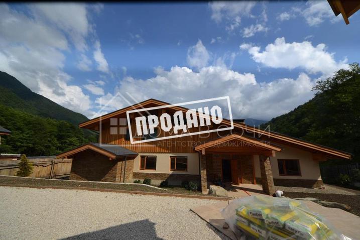 Респектабельная вилла-шале на ул. Береговой №6