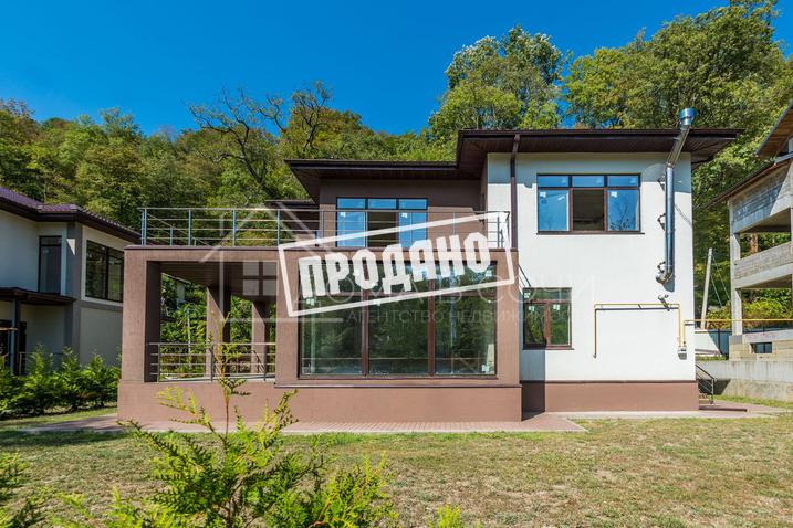 Современный коттедж у реки №5