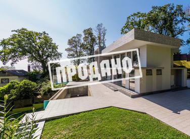 Современный дом у моря №1