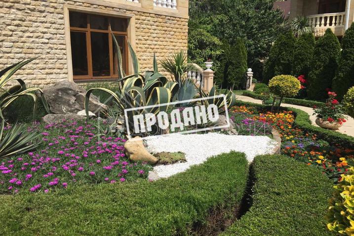 Особняк у санатория Орджоникидзе №8