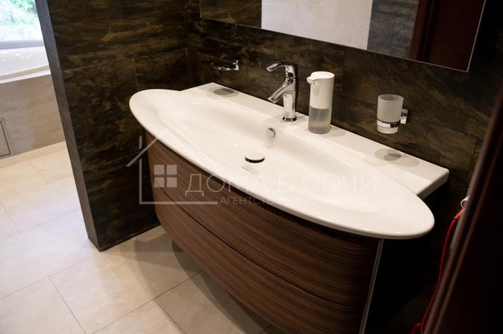 Дизайнерский особняк в горах Хосты №32