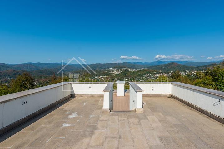 Резиденция в коттеджном поселке класса люкс №17