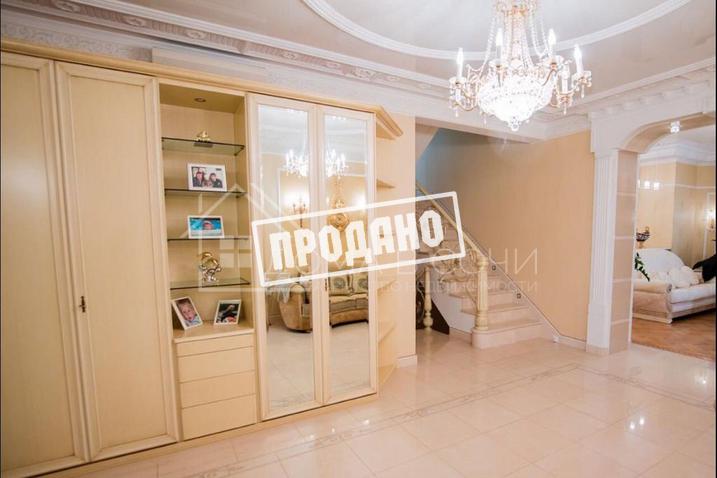 Особняк у санатория Орджоникидзе №15