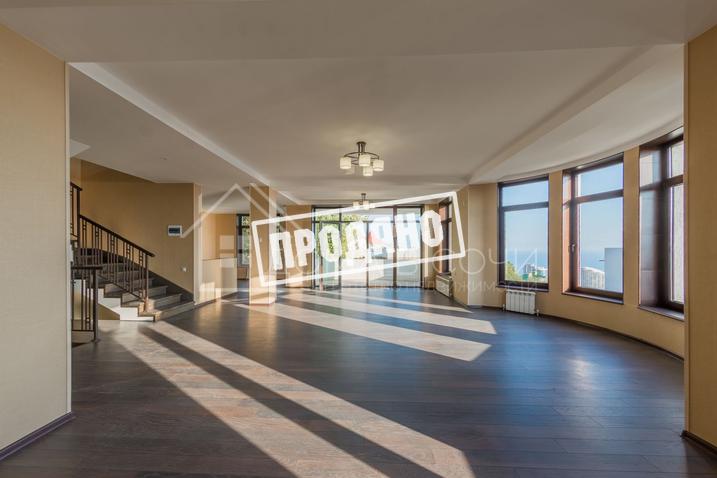 Белоснежный коттедж с видом на море №7