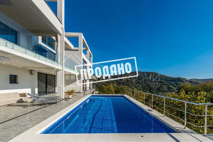 Современная вилла с бассейном №28