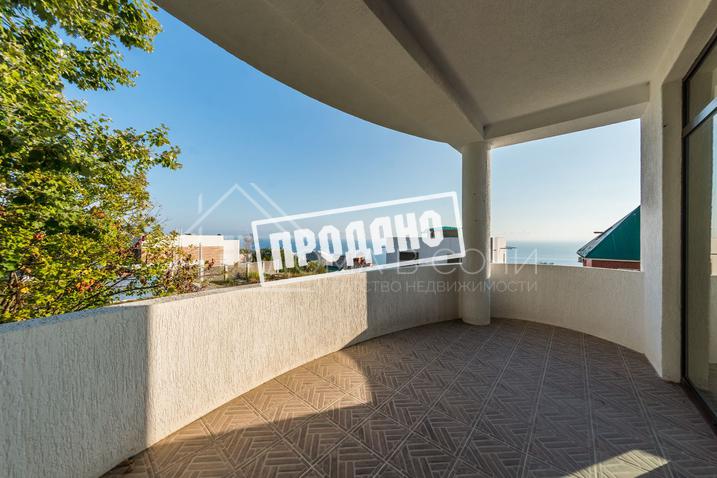 Белоснежный коттедж с видом на море №8