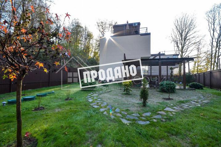 Современный коттедж в лесопарке №12