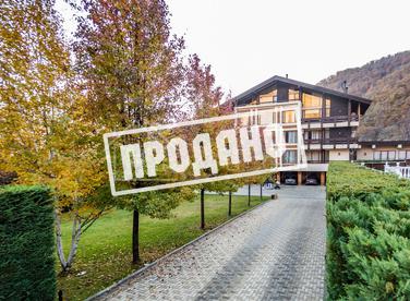 Отель в поляне "Дом Солнца" №1