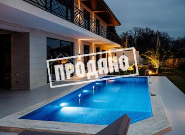 Коттедж с видом на море в стиле Райта №2