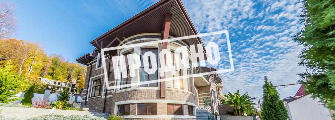 Архитектурный особняк на Старой Мельнице