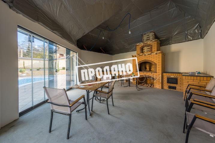 Домовладение с бассейном №10