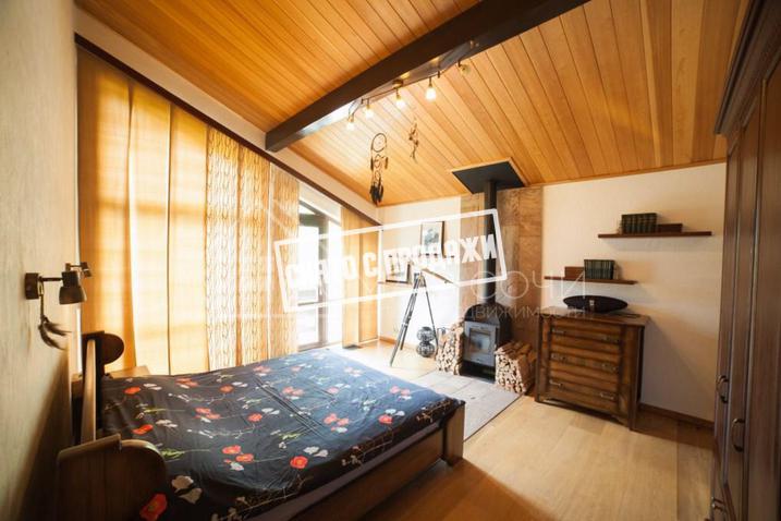 Особняк с большим участком на ул. Дворцовой №11