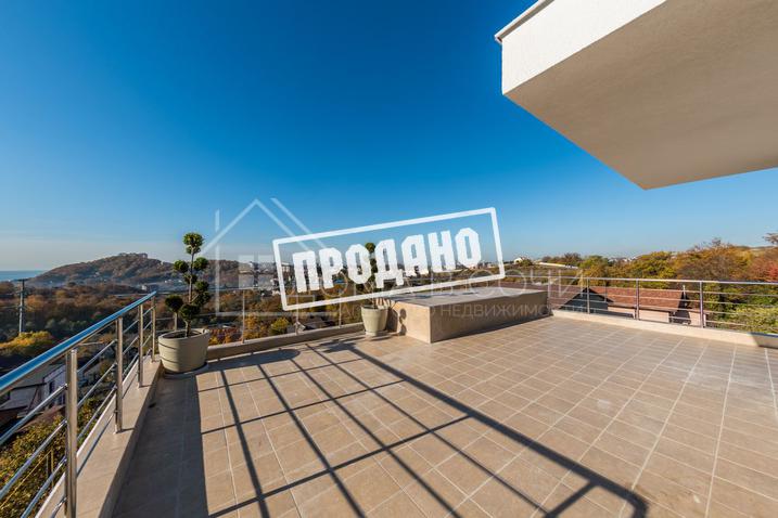 Новый дом с бассейном и видом на море №15