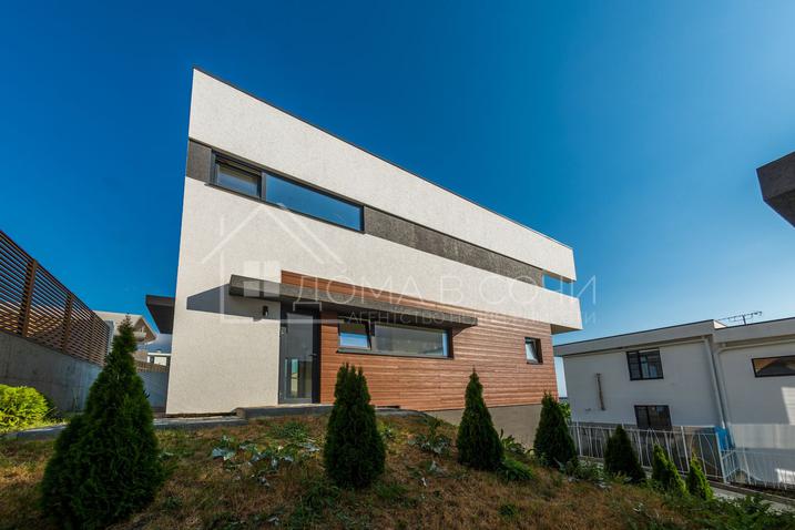 Современный особняк с бассейном №9