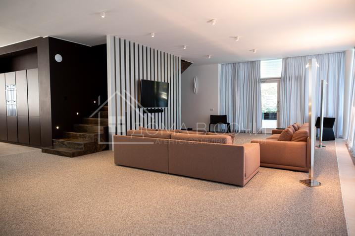 Дизайнерский особняк в горах Хосты №51