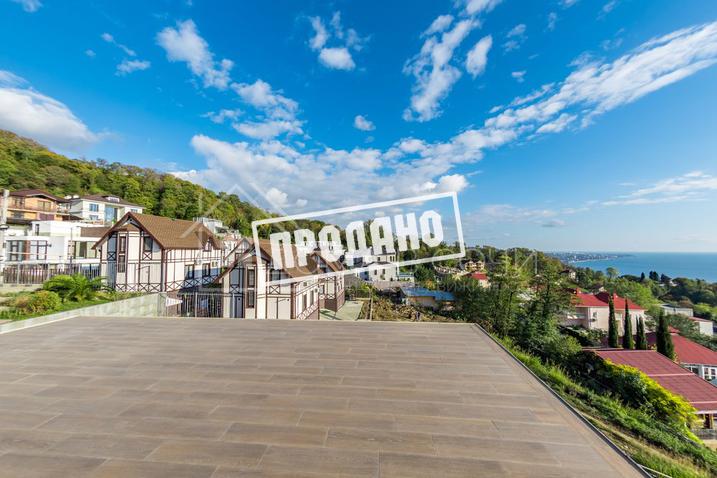 Панорамный коттедж в современном стиле №15