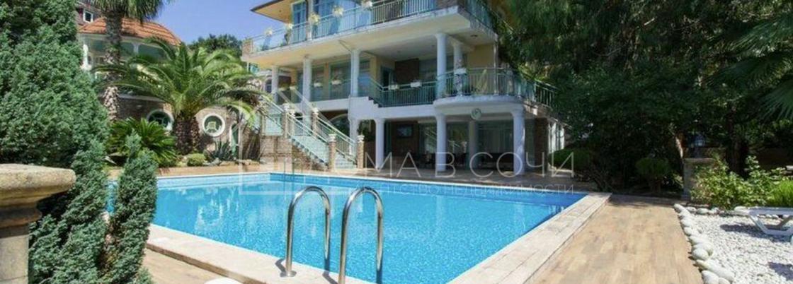 Вилла в испанском стиле