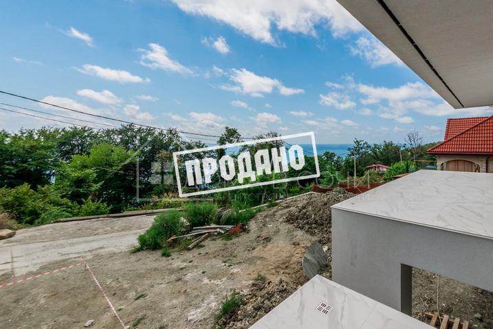 Современный особняк у моря №8