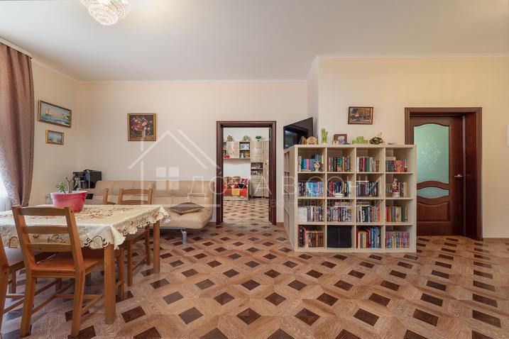 Домовладение из кирпича на ул. Измайловской №20