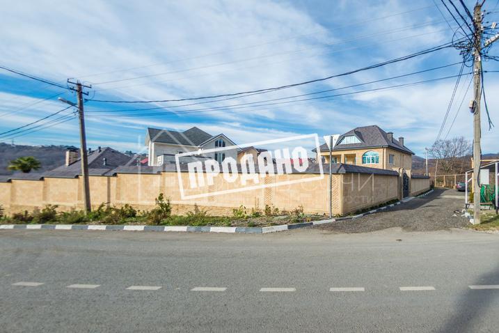 Домовладение с бассейном №37