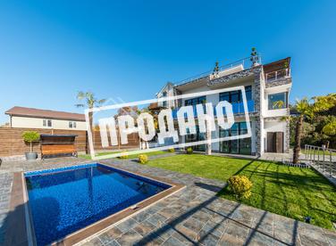 Новый дом с бассейном и видом на море №3