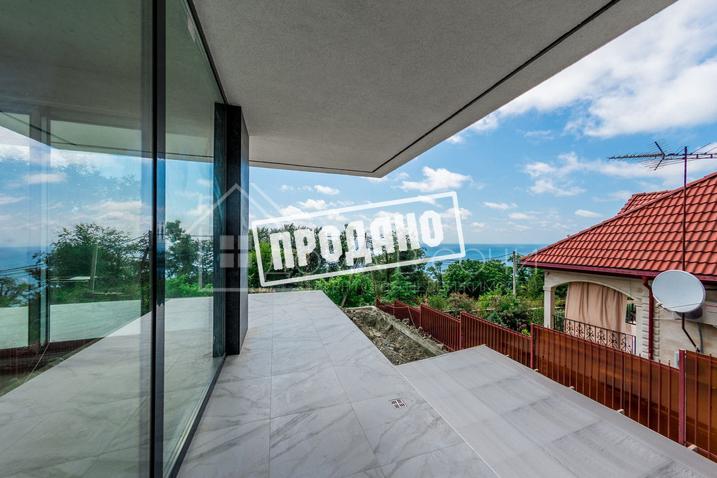 Современный особняк у моря №7