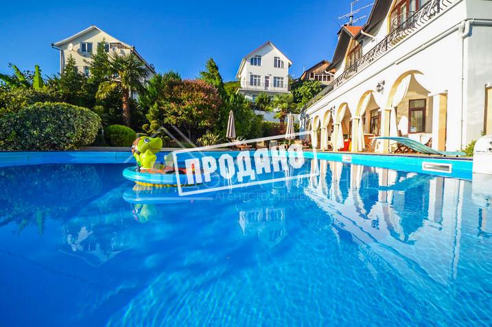 Роскошный особняк в средиземноморском стиле у моря №9